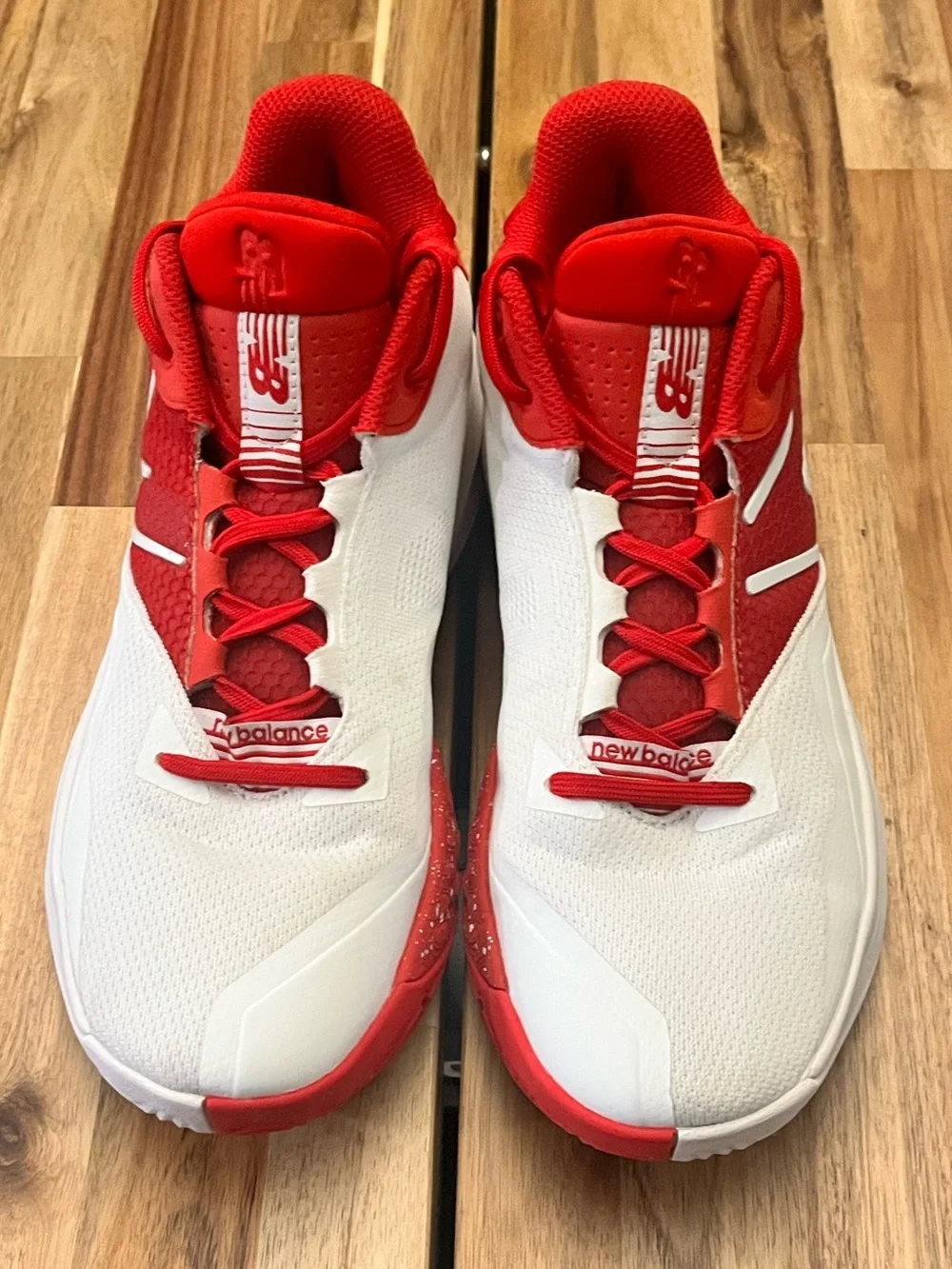 New Balance Two WXY V4 BB Shoes, M 8 / W 9.5, Optio White/Team Red, Like New